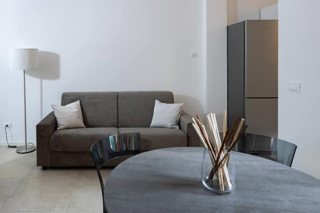 Apartment Isaia - 10 Minutes From Piazza Maggiore Bologna Exterior photo