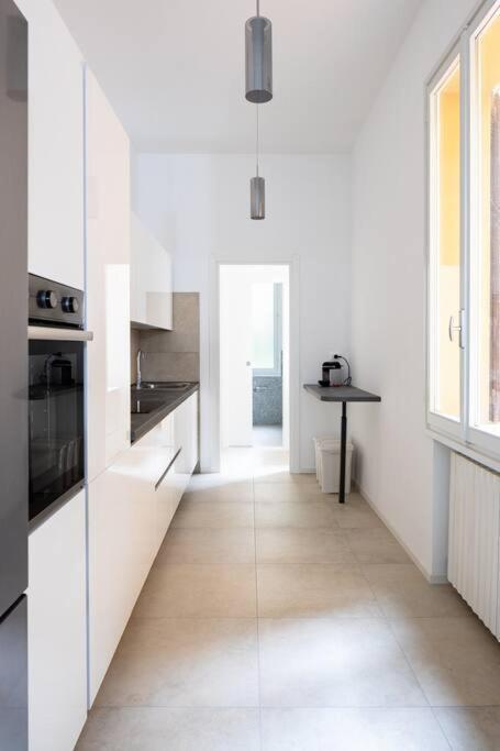 Apartment Isaia - 10 Minutes From Piazza Maggiore Bologna Exterior photo